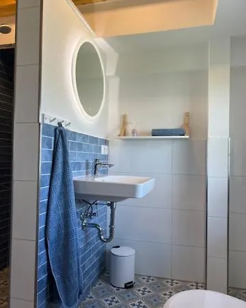 Gemuetliches Reetdachhaus * Oesterdeichstrich