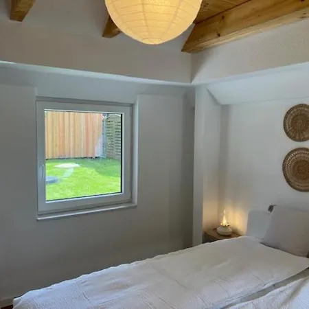 Gemuetliches Reetdachhaus Дом отдыха