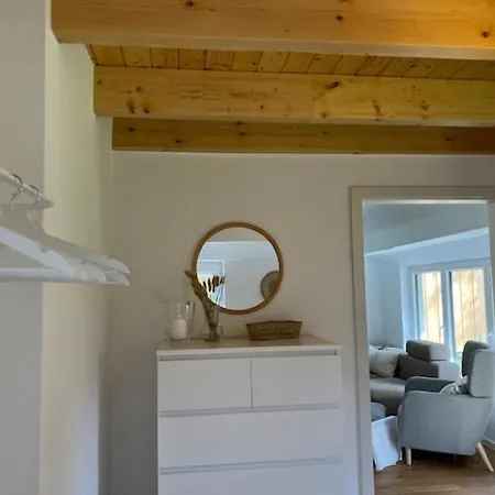 Gemuetliches Reetdachhaus Дом отдыха