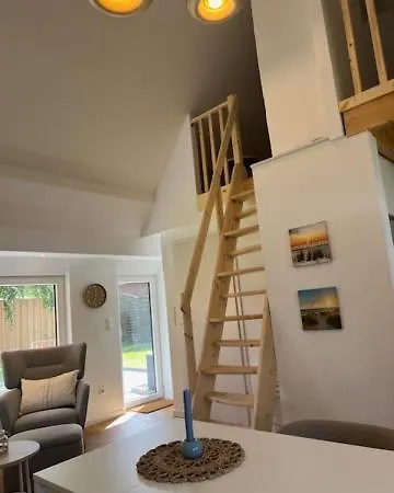 Gemuetliches Reetdachhaus Дом отдыха *